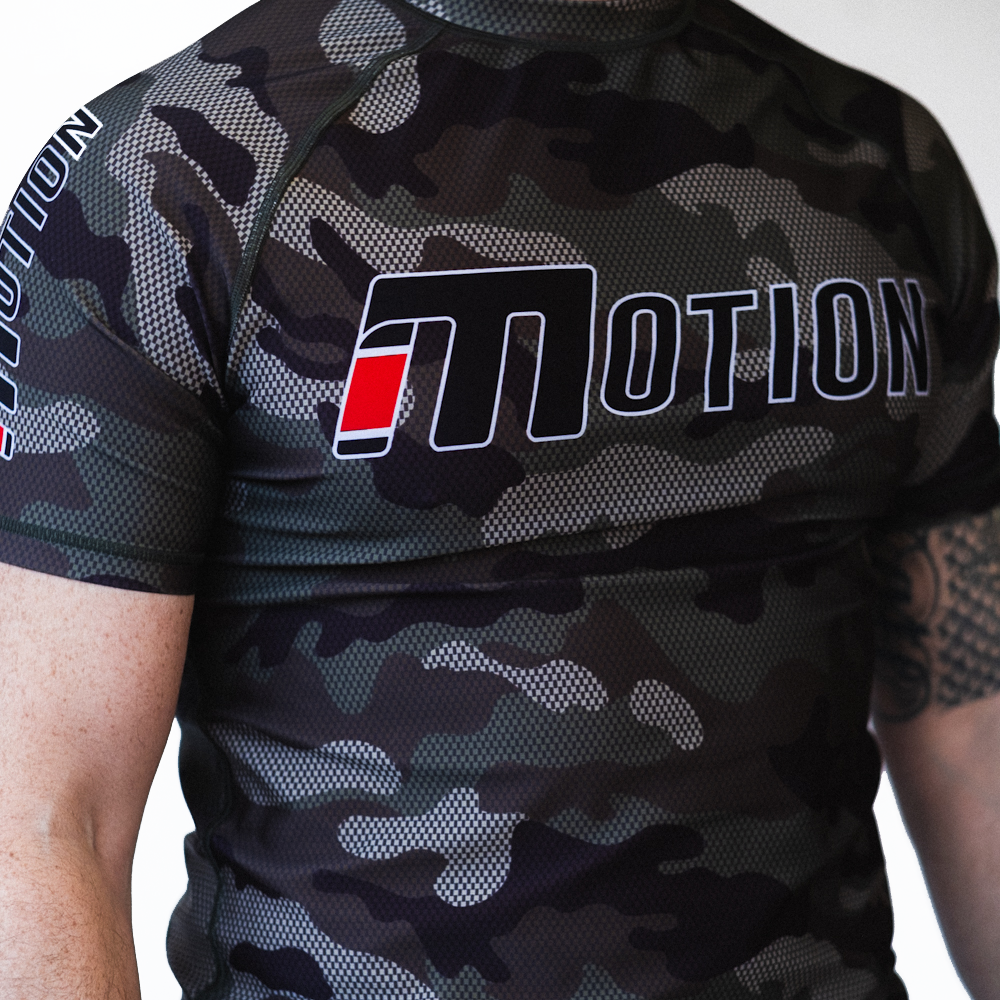 THE PREDATOR RASH GUARD