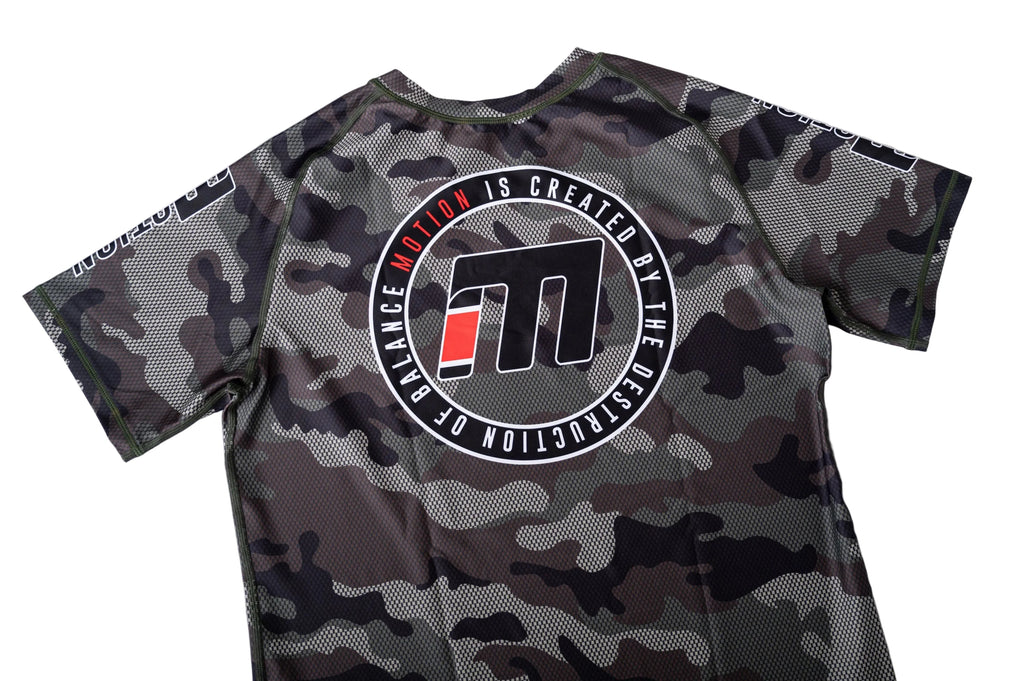 THE PREDATOR RASH GUARD