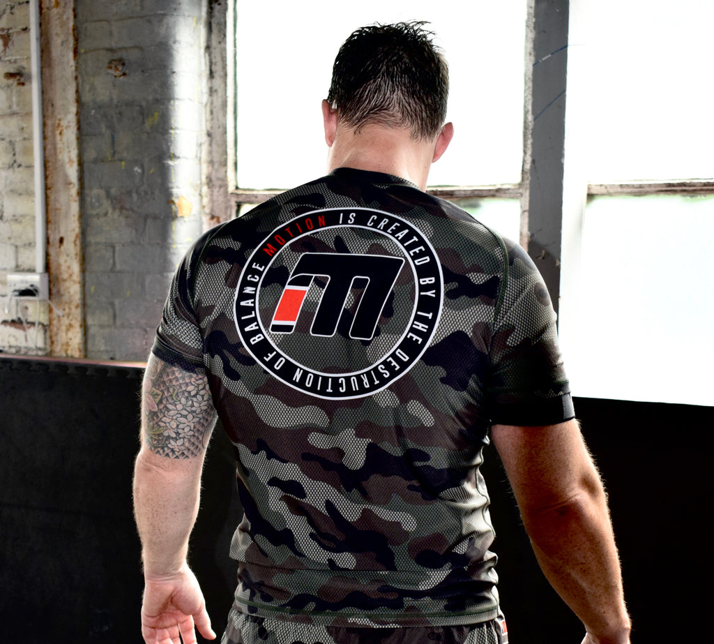 THE PREDATOR RASH GUARD
