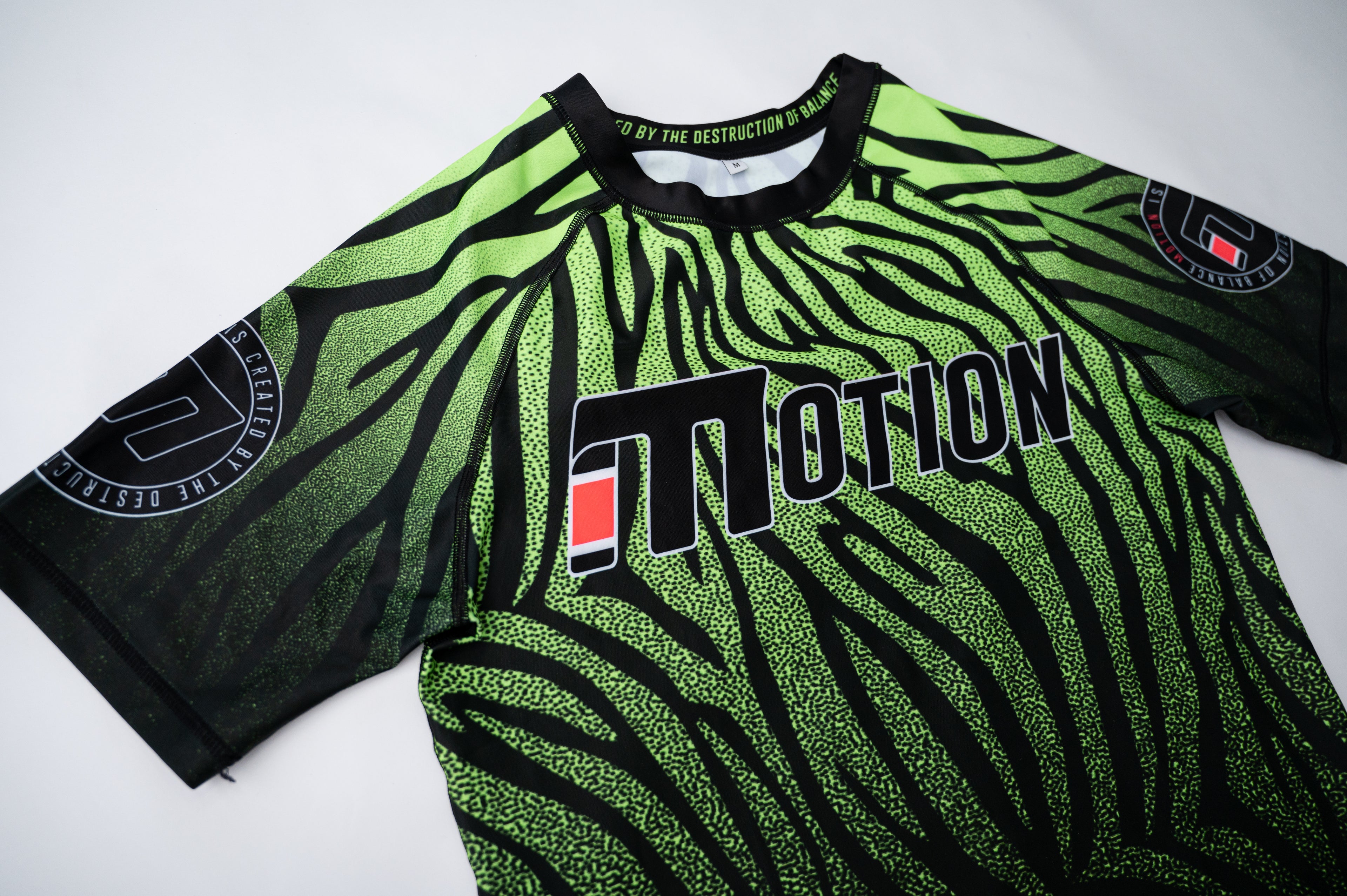 VIVID ZEBRA RASH GUARD
