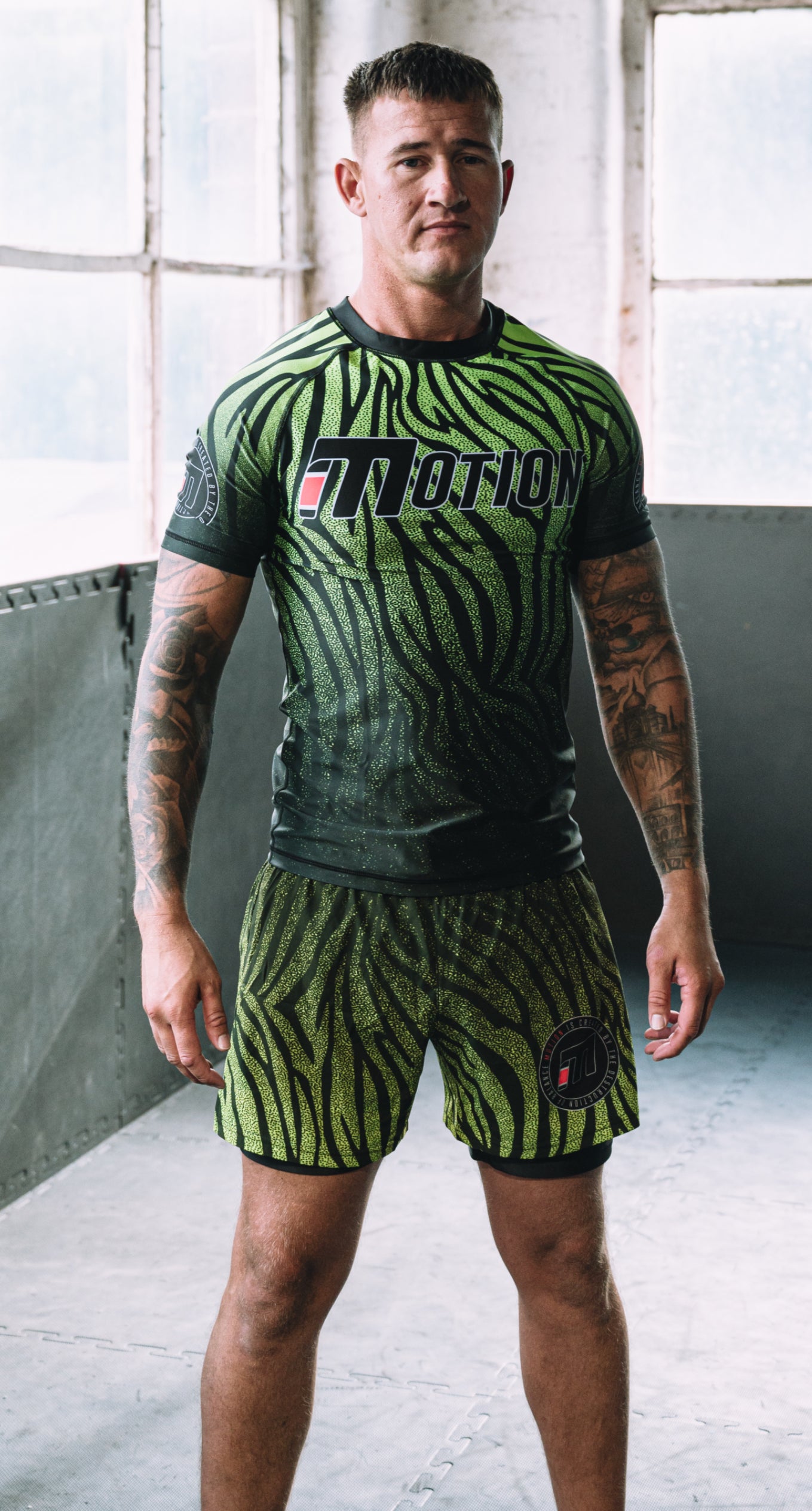 VIVID ZEBRA RASH GUARD